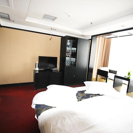 Hotel Xinjiang Yema International Clubhouse Urumqi Esterno foto