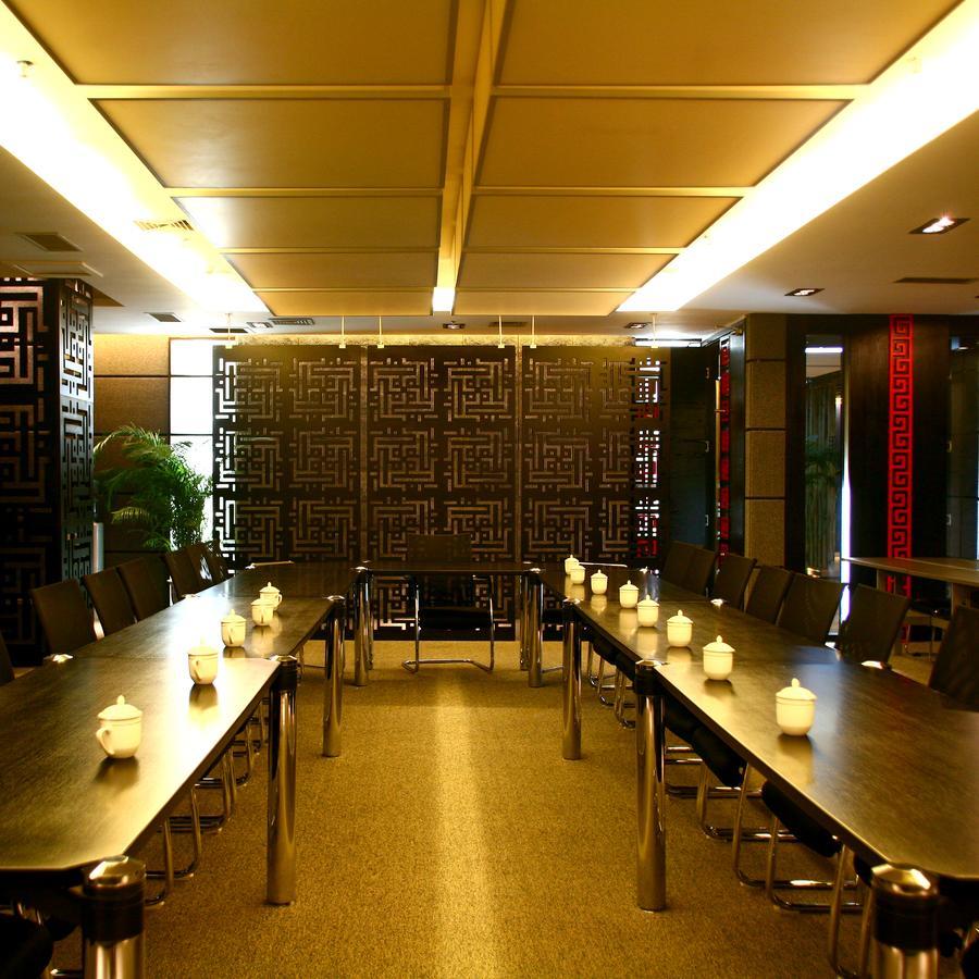 Hotel Xinjiang Yema International Clubhouse Urumqi Esterno foto