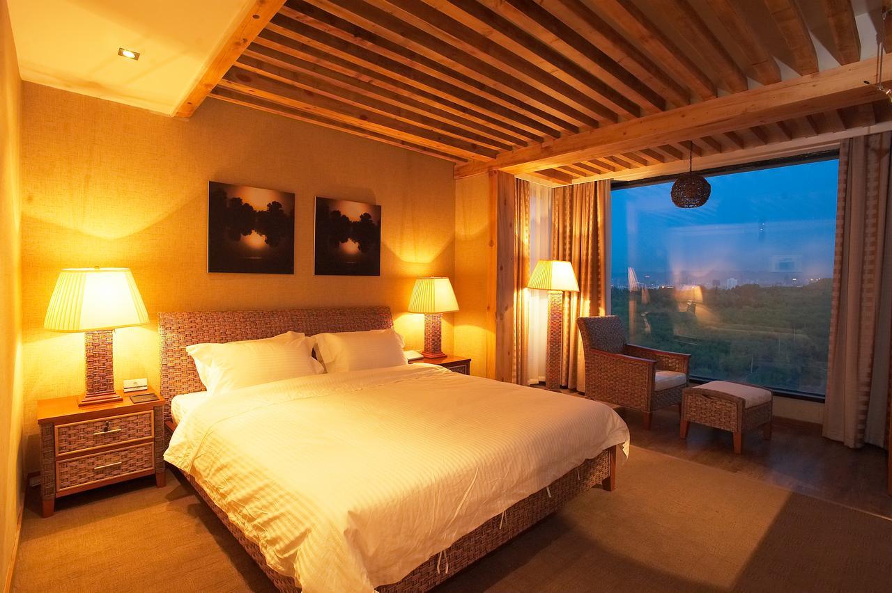 Hotel Xinjiang Yema International Clubhouse Urumqi Esterno foto