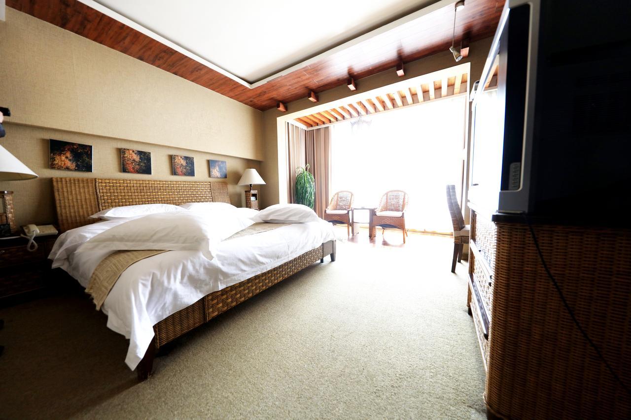 Hotel Xinjiang Yema International Clubhouse Urumqi Esterno foto