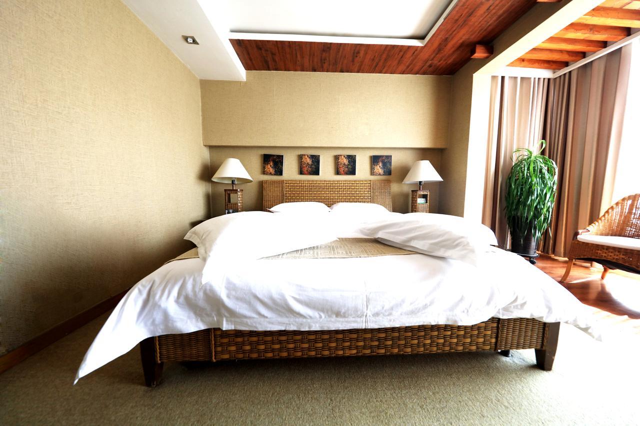 Hotel Xinjiang Yema International Clubhouse Urumqi Esterno foto