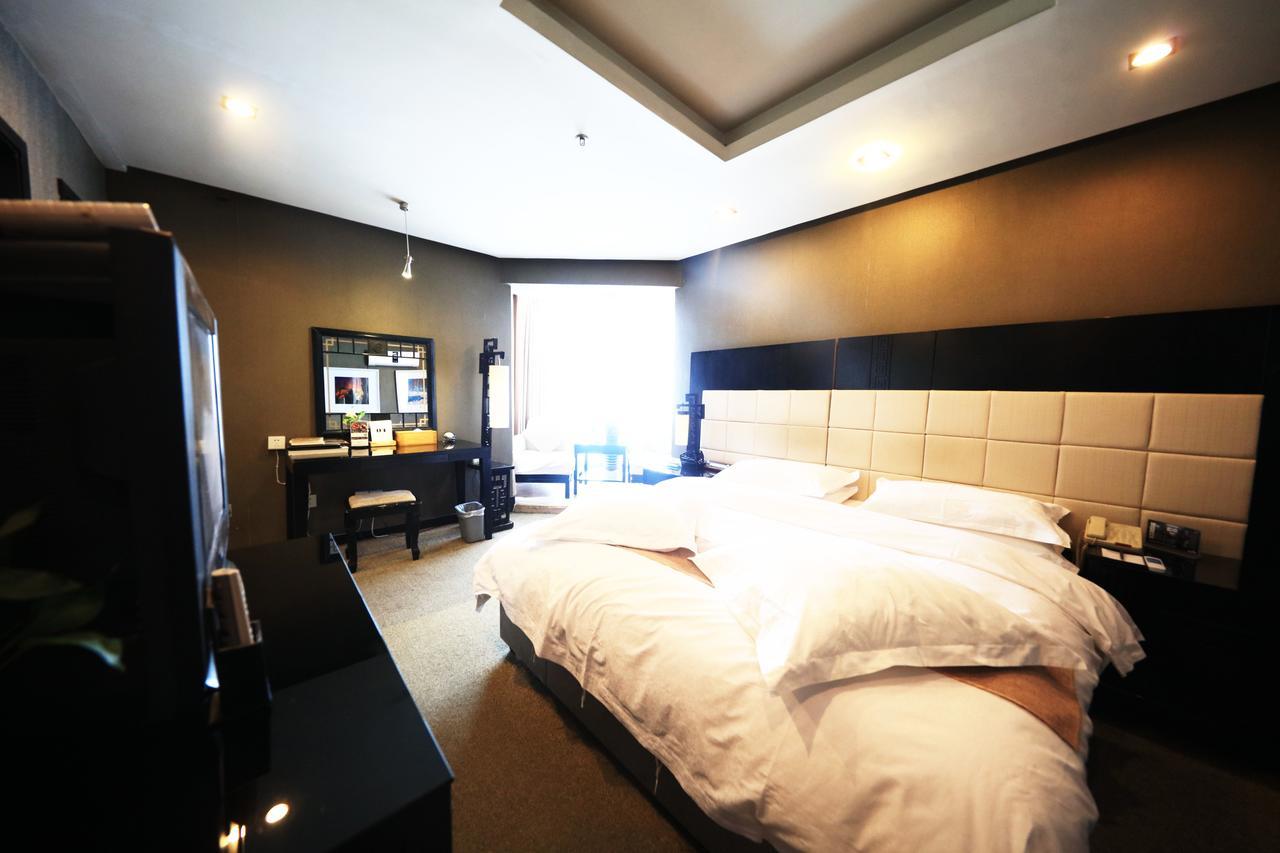 Hotel Xinjiang Yema International Clubhouse Urumqi Esterno foto
